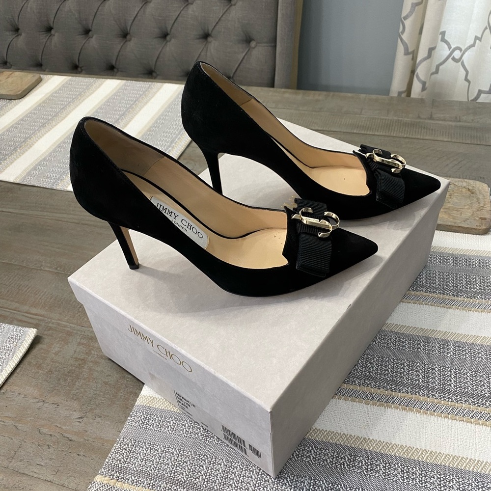 Beautiful and very comfortable Jimmy choo pomps🤩